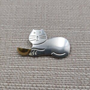 Sterling Silver Sitting Kitty Cat With Bowl Pin Brooch A7037